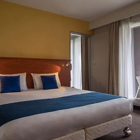 Og Sables-d Olonne Admirals *