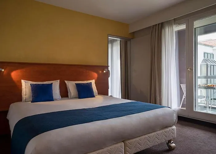 Og Sables-d Olonne Admirals *